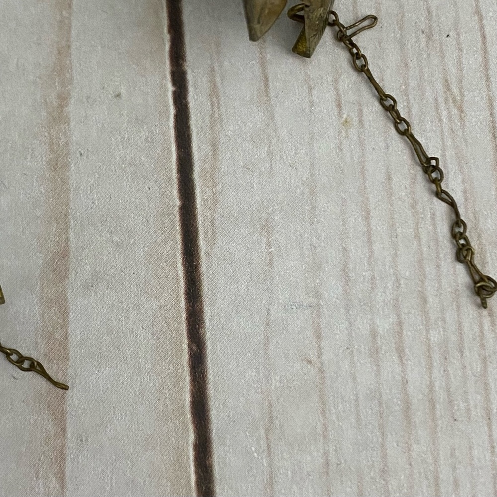 Vintage Goldtone Floral Cuff Bracelet - Picture 7 of 15